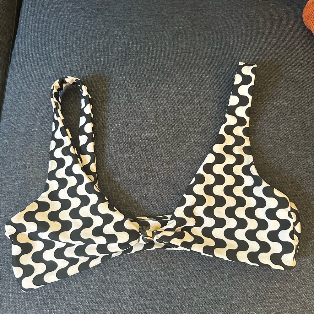 Skatie Penny Bikini Top Dogtown print